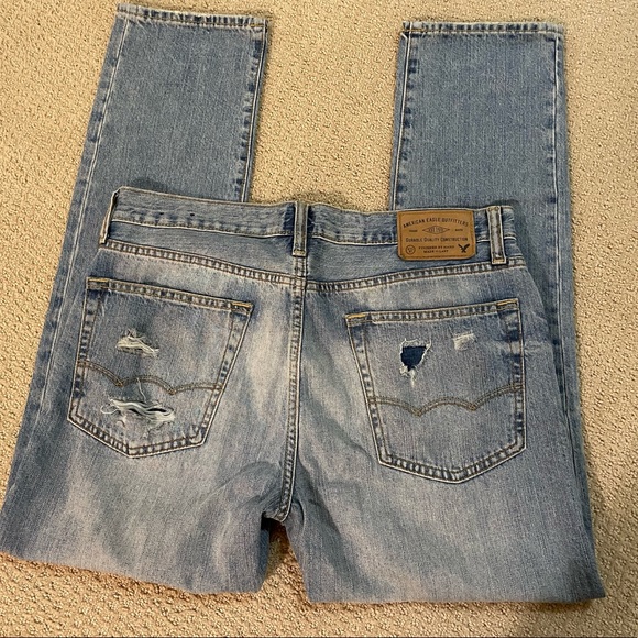American Eagle distressed slim fit denim jeans with zipper fly. Size 32x30 - Picture 6 of 8